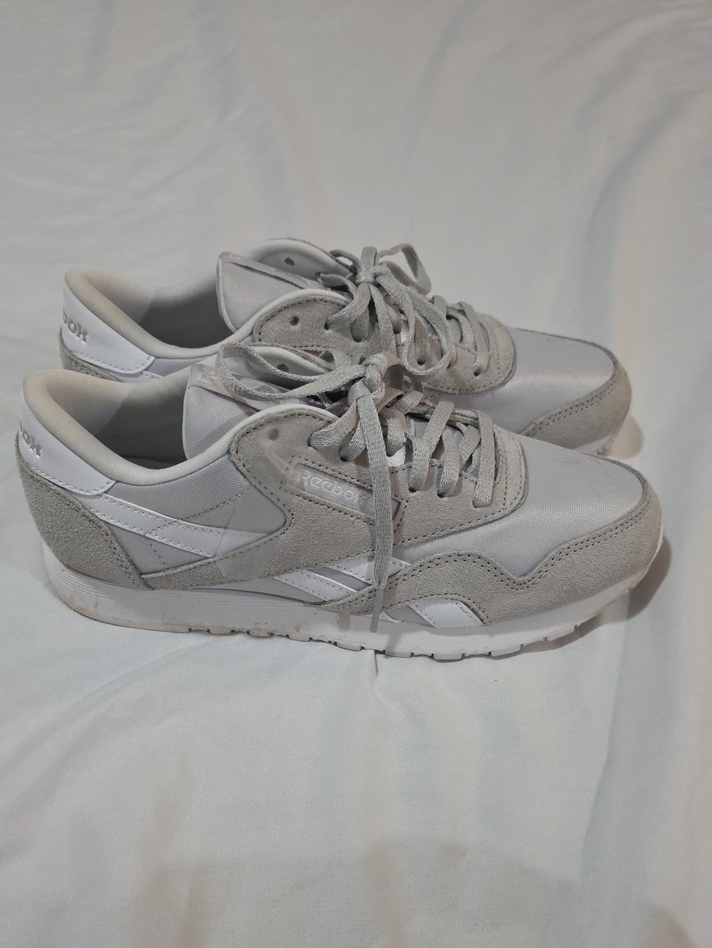 Reebok Classic Sneakers in Light Gray